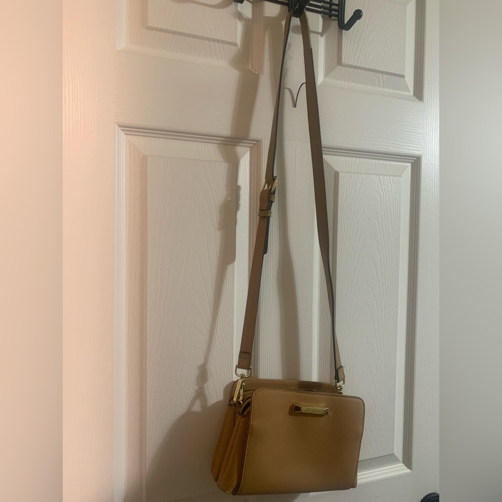 Steve Madden Tan Crossbody Purse